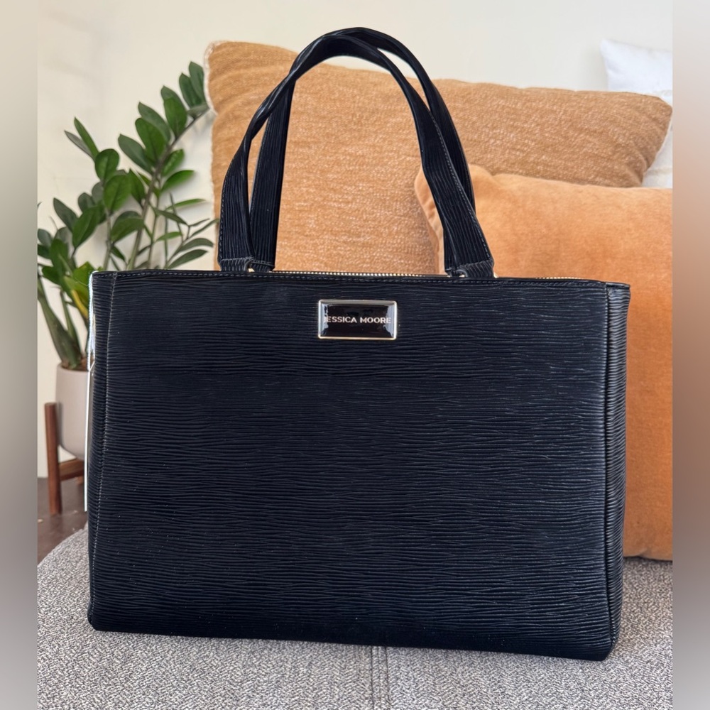 Jessica Moore Black Textured Travel Tote Bag NWT